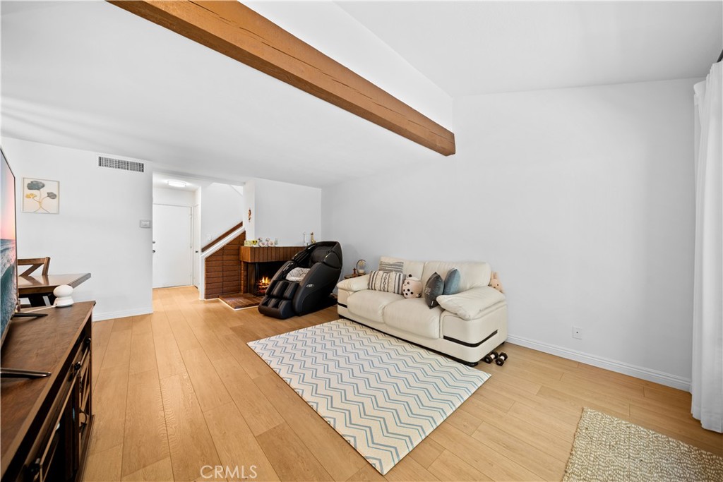 3517 Eucalyptus St