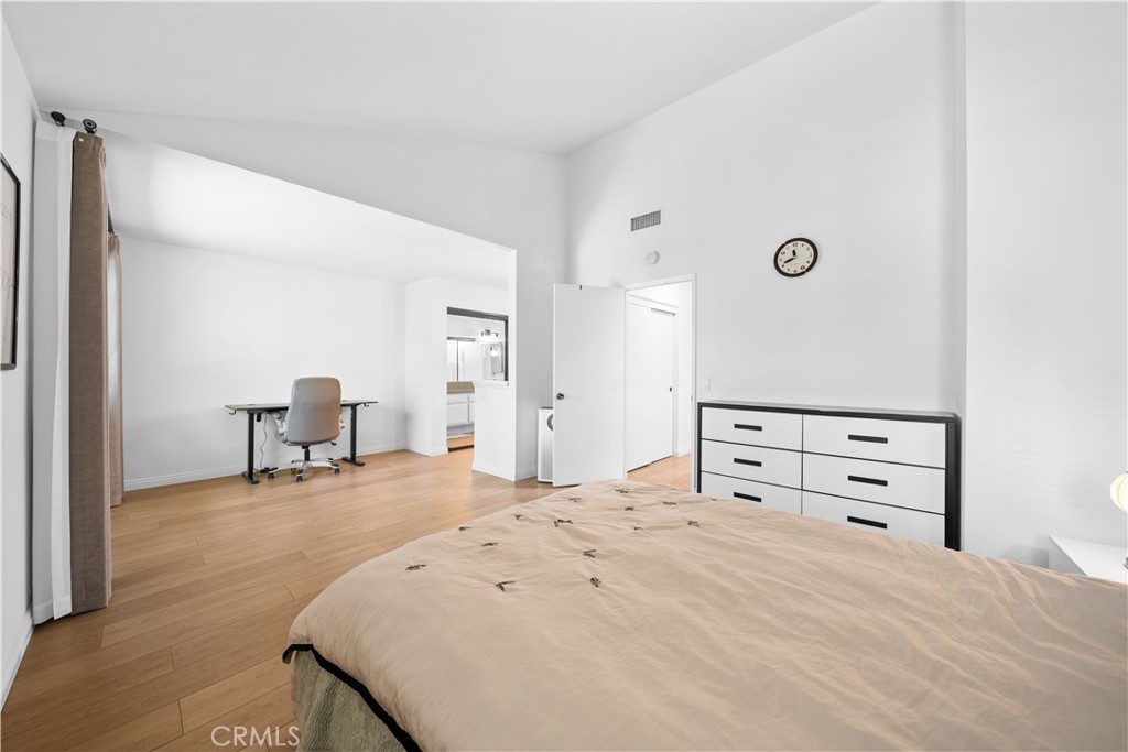 3517 Eucalyptus St