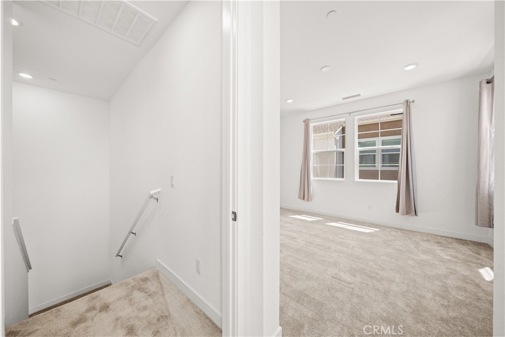 155 W LA PALMA Avenue 2