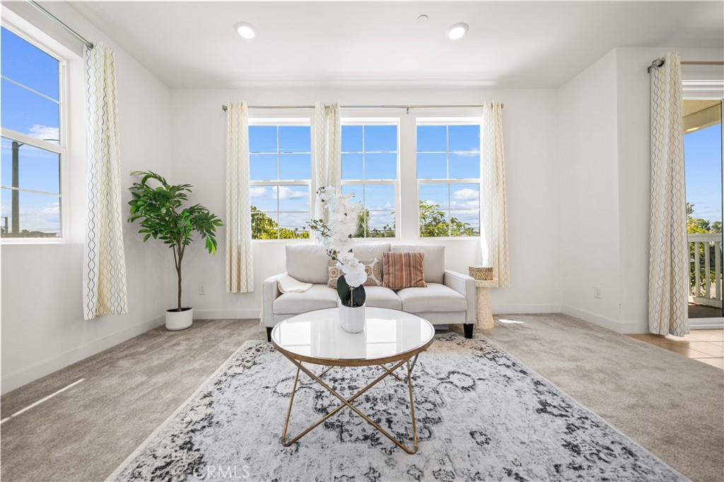 155 W LA PALMA Avenue 2