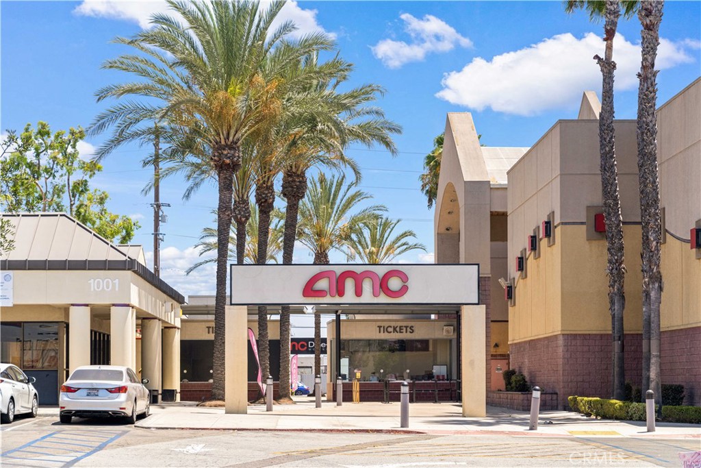 155 W LA PALMA Avenue 2