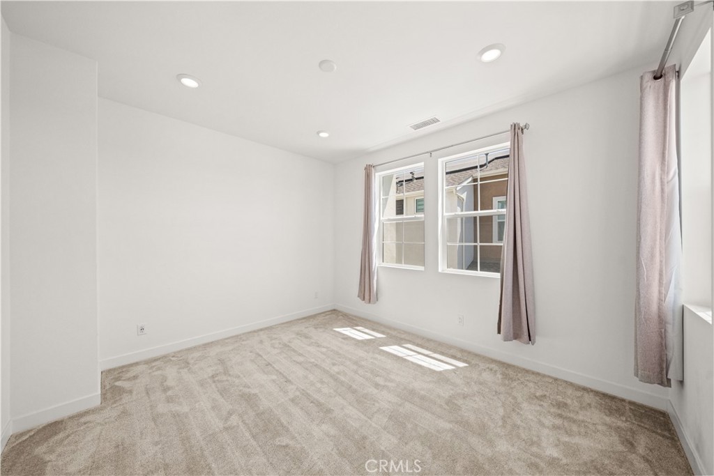 155 W LA PALMA Avenue 2