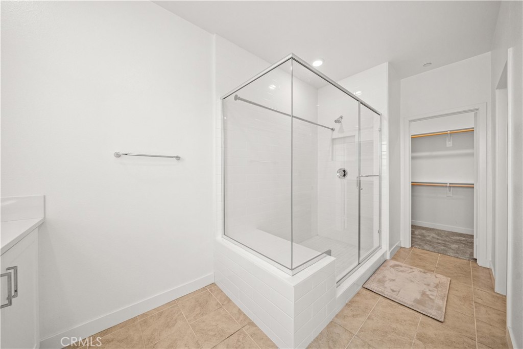155 W LA PALMA Avenue 2