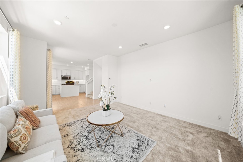155 W LA PALMA Avenue 2