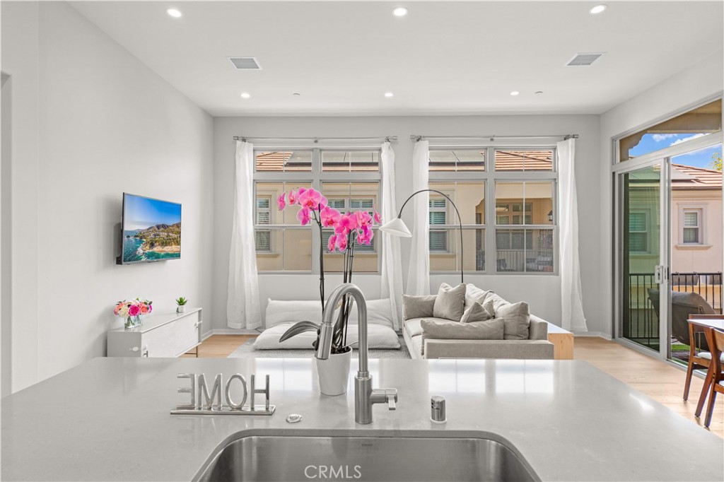 144 Sunnyside