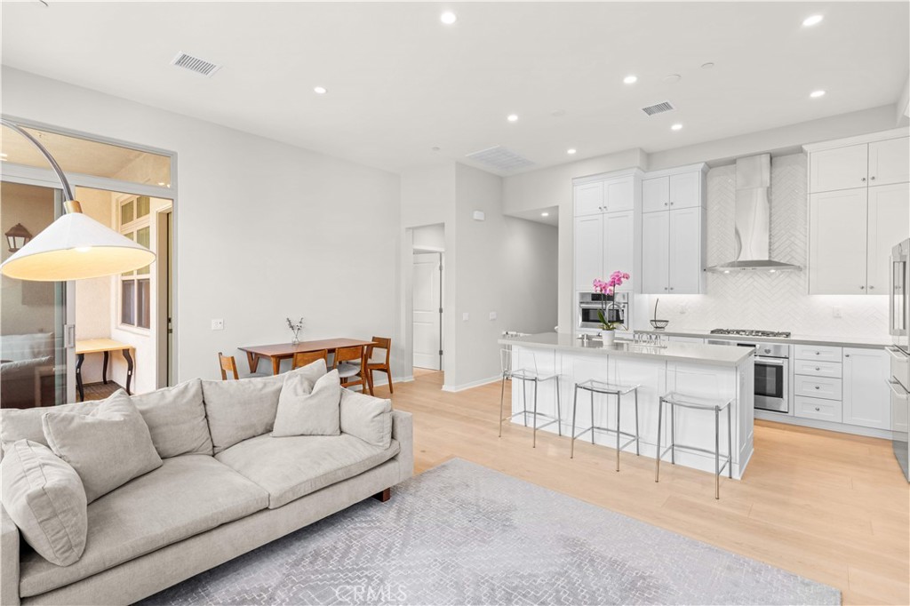 144 Sunnyside
