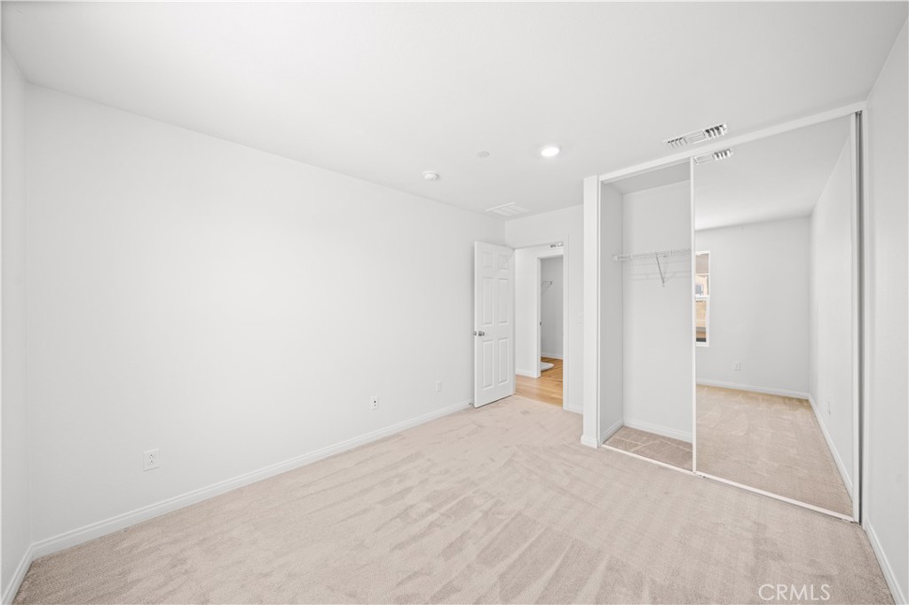 3923 E Carmel Privado