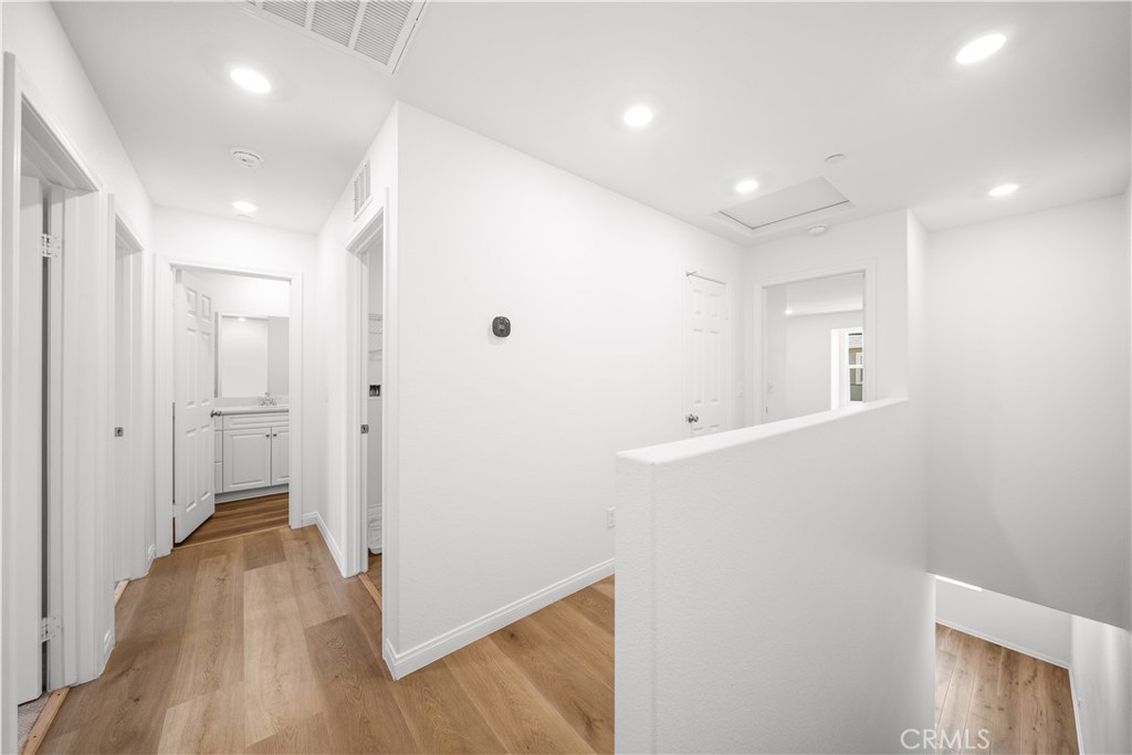 3923 E Carmel Privado