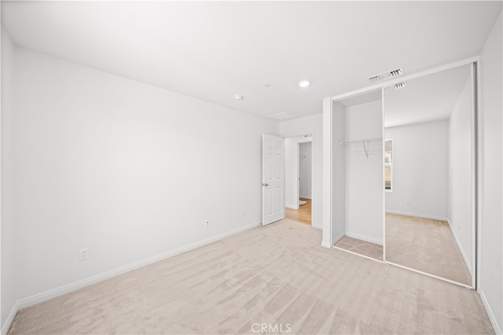 3923 E Carmel Privado