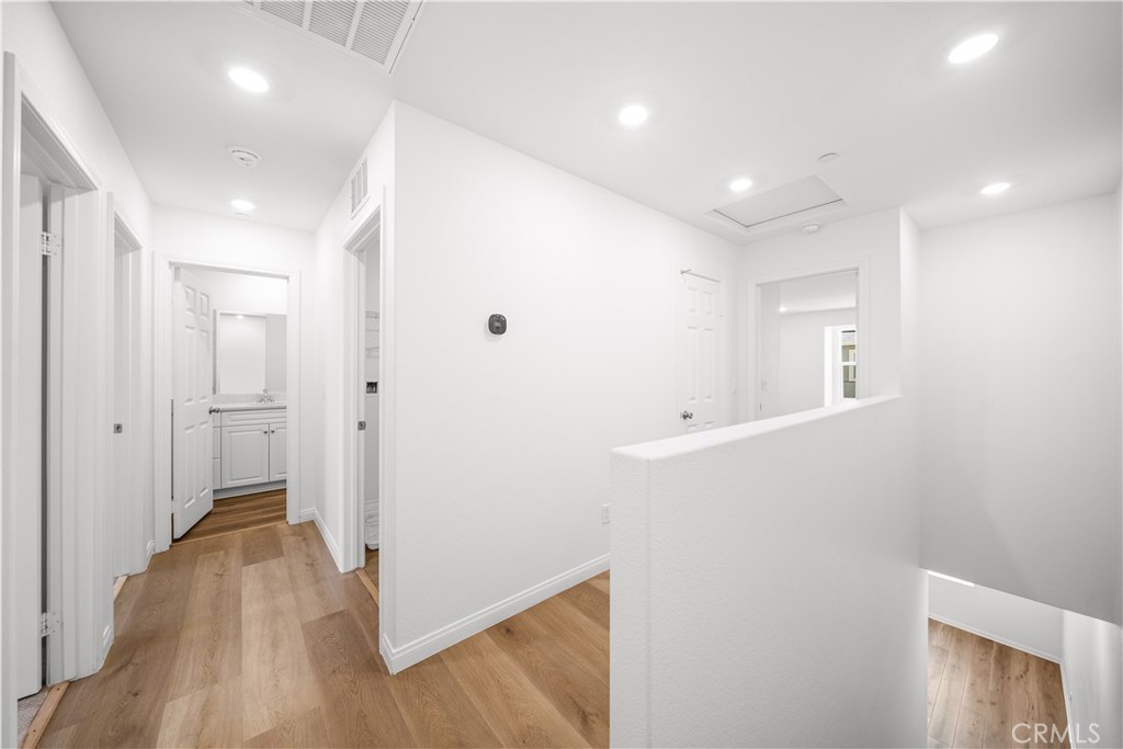 3923 E Carmel Privado
