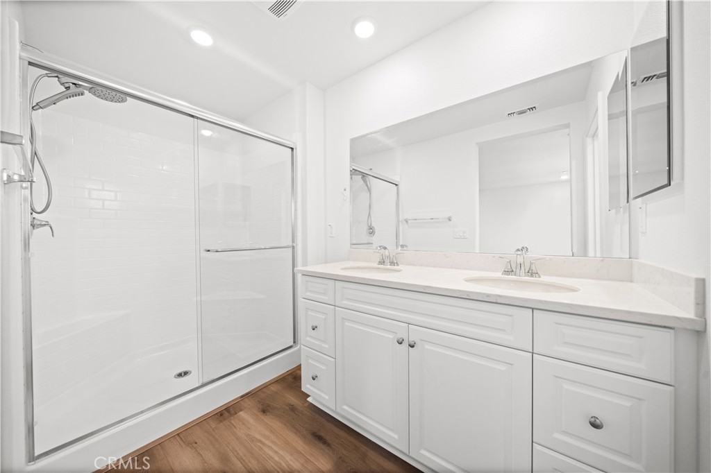 3923 E Carmel Privado