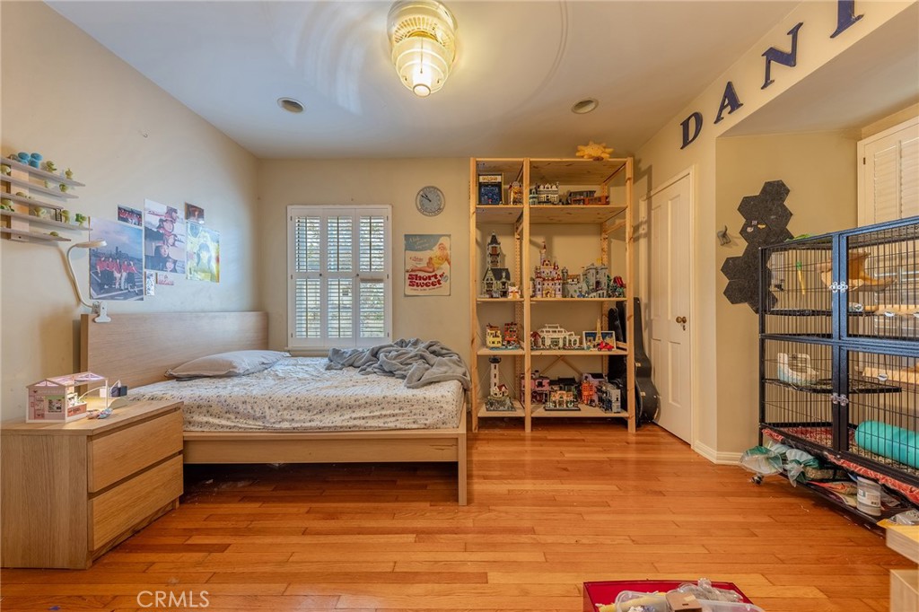 2380 Sherwood