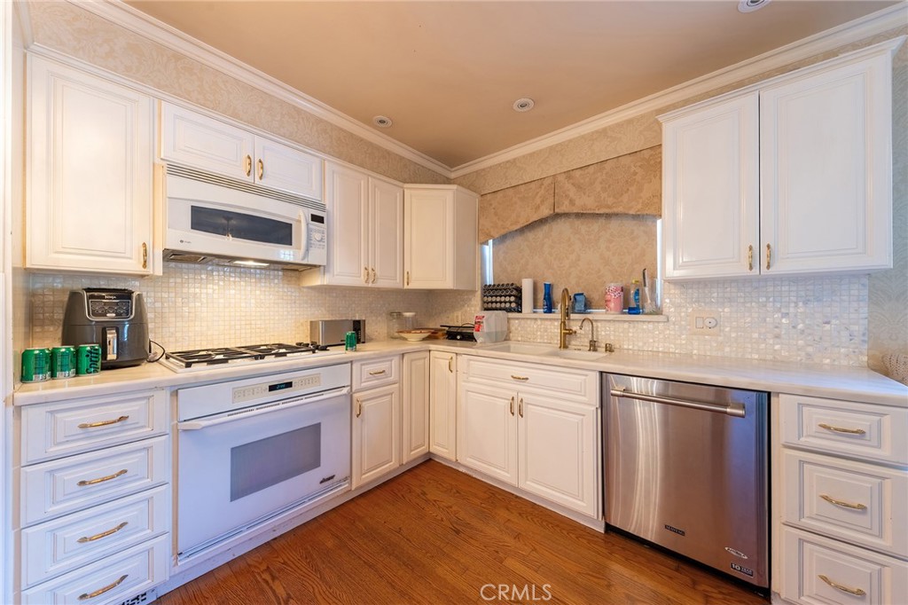 2380 Sherwood