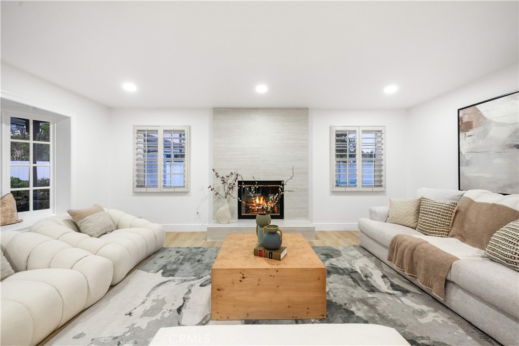 1908 Brentwood