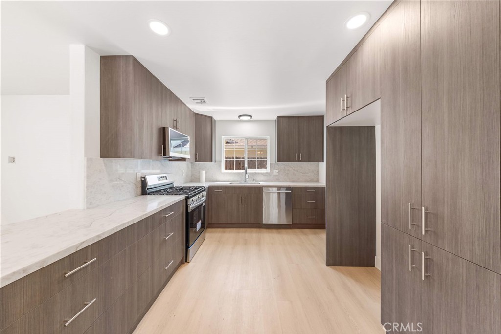 1020 Whitcomb