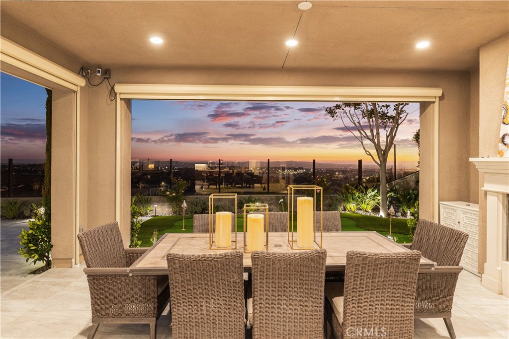 5512 Heritage Oak Drive