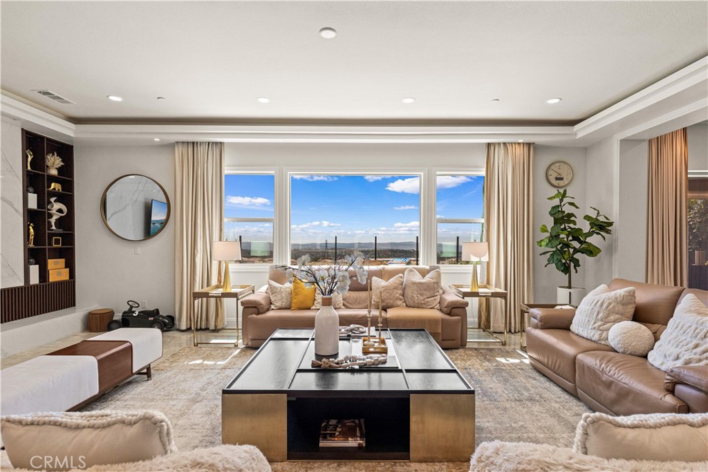 5512 Heritage Oak Drive