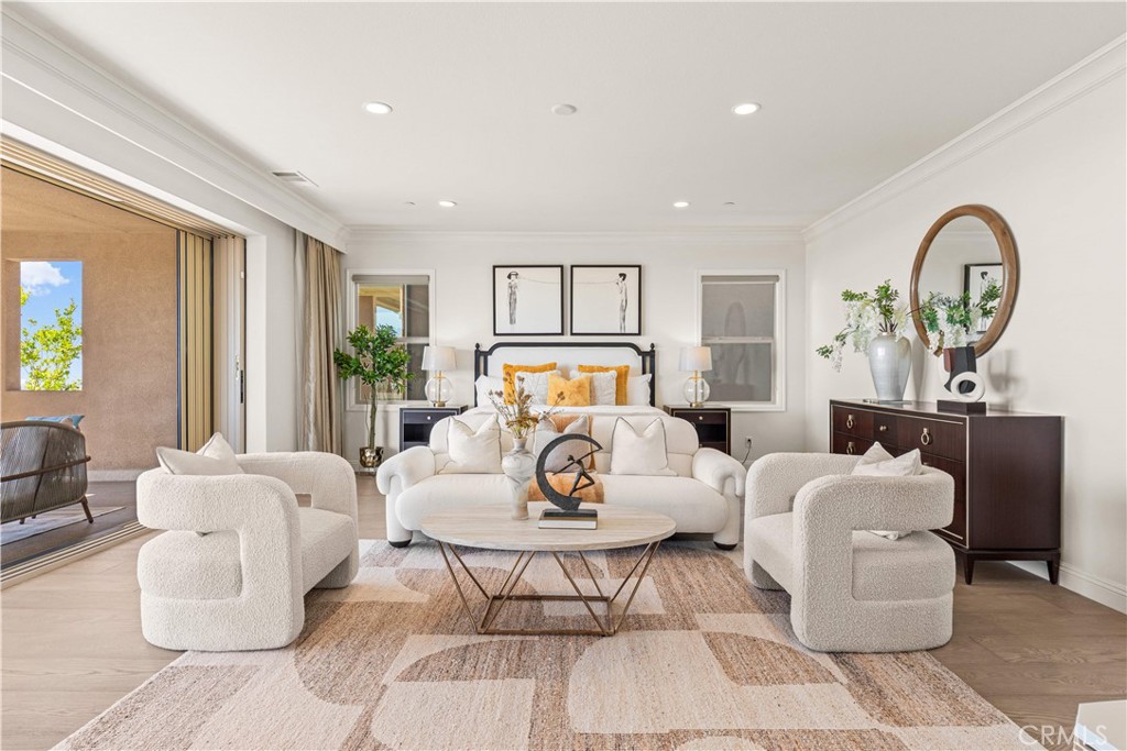 5512 Heritage Oak Drive