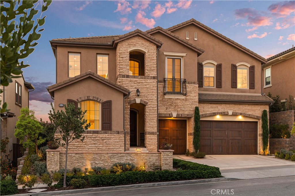 5512 Heritage Oak Drive