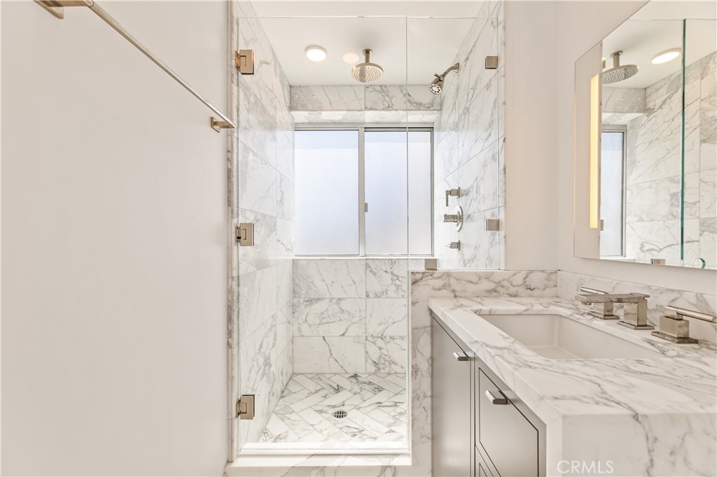 999 N Doheny 310
