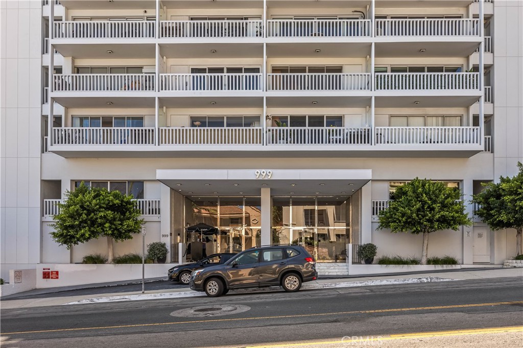 999 N Doheny 310