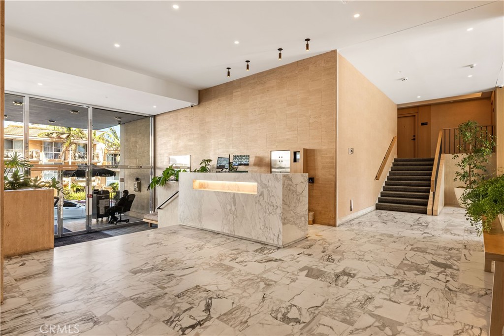 999 N Doheny 310