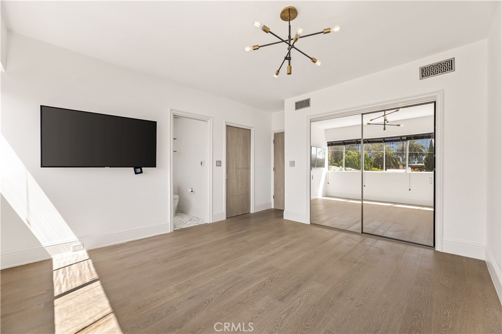 999 N Doheny 310