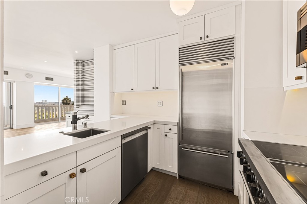 999 N Doheny 310