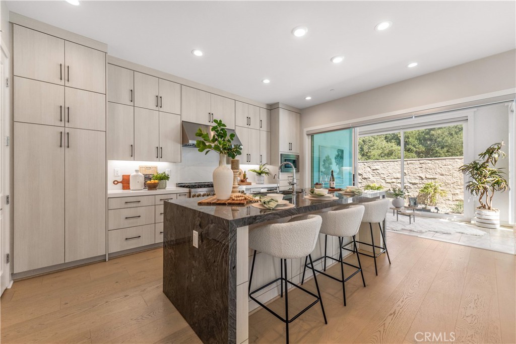 400 Riverbend