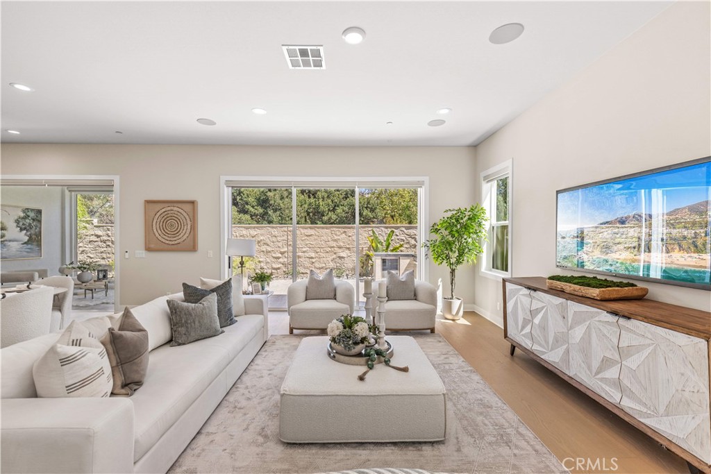 400 Riverbend