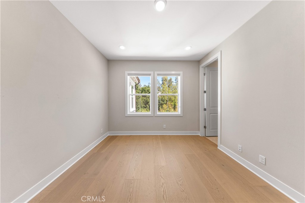 400 Riverbend