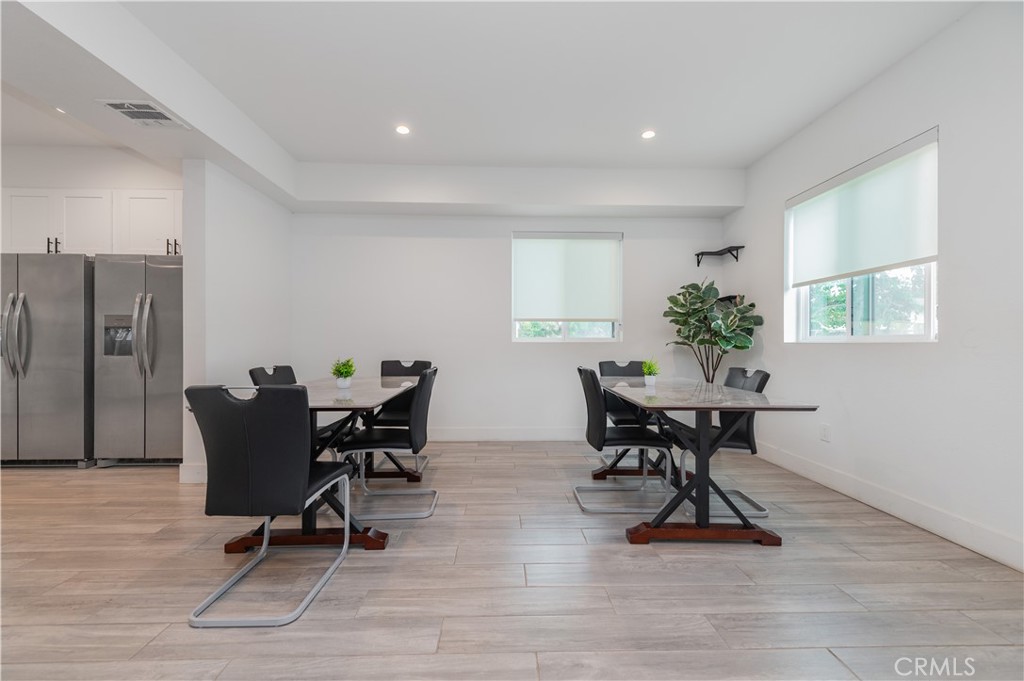 1598 W 36th