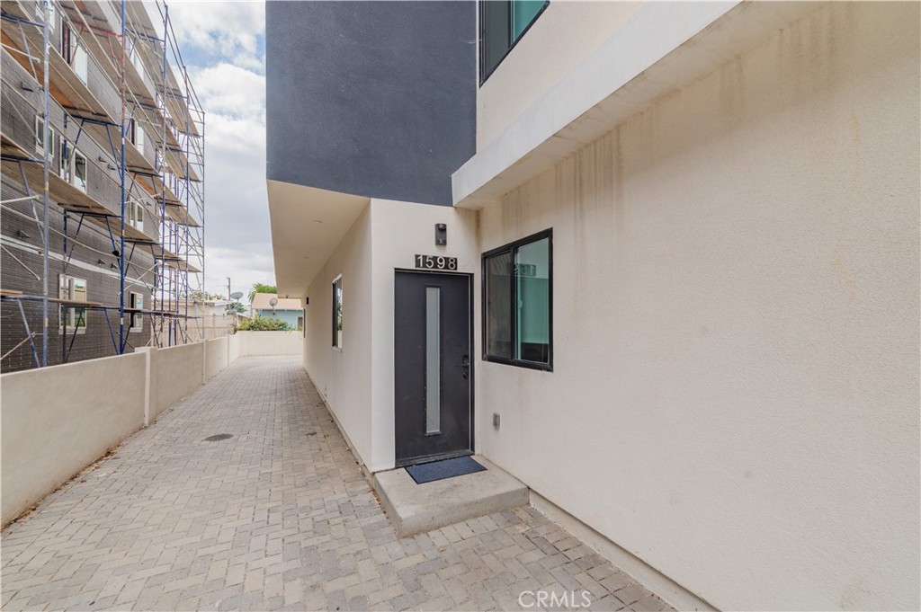 1598 W 36th