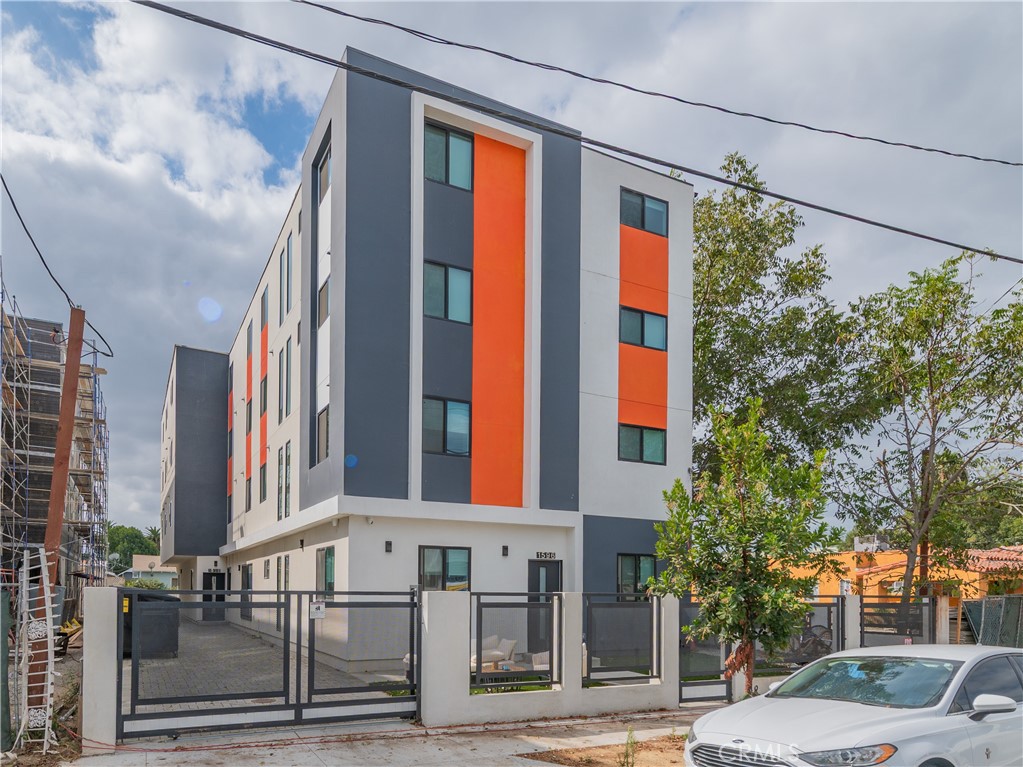 1598 W 36th