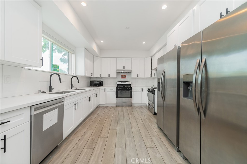 1598 W 36th