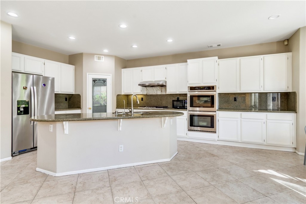 9471 Twin Oaks Pl