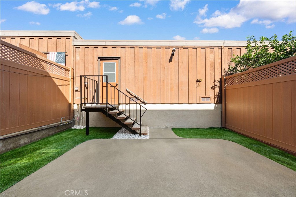 2220 Mount Shasta Drive