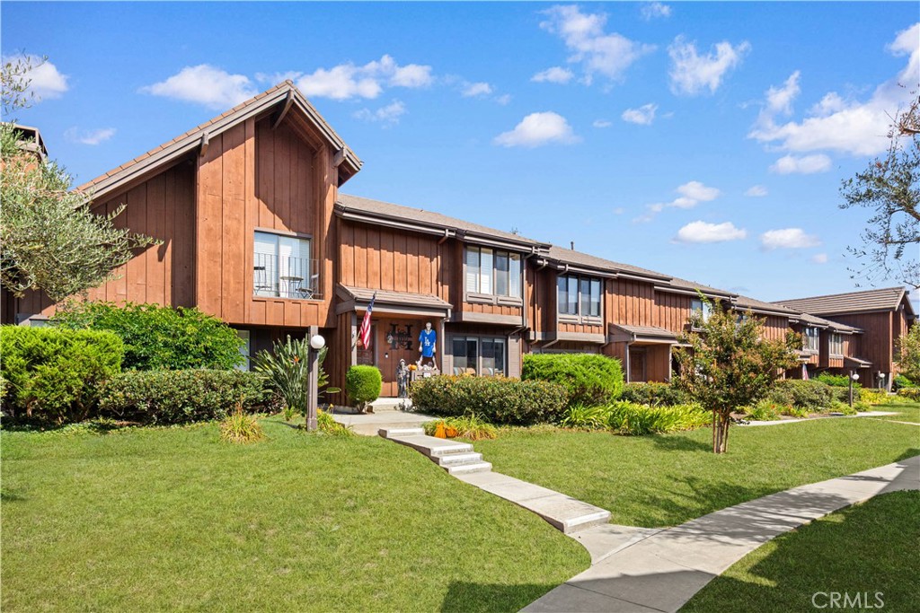 2220 Mount Shasta Drive