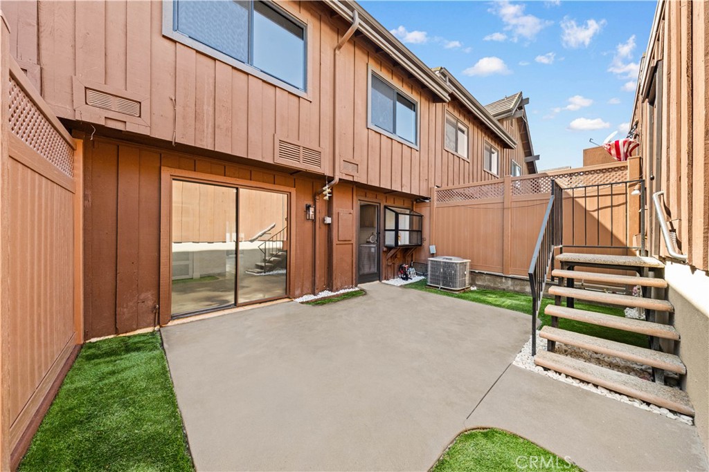 2220 Mount Shasta Drive
