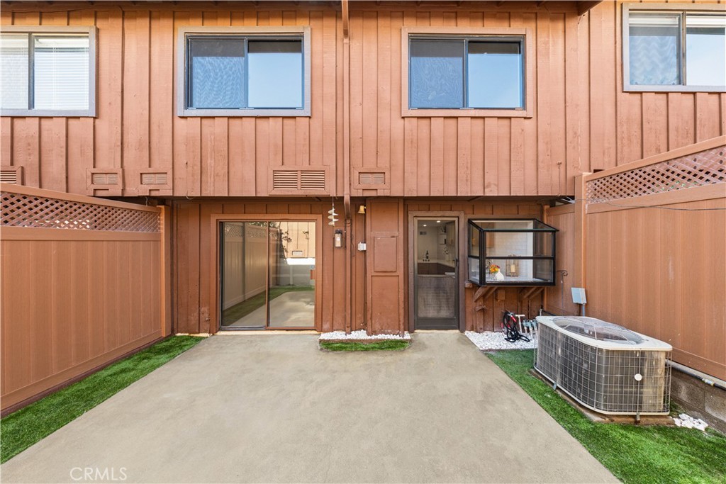 2220 Mount Shasta Drive