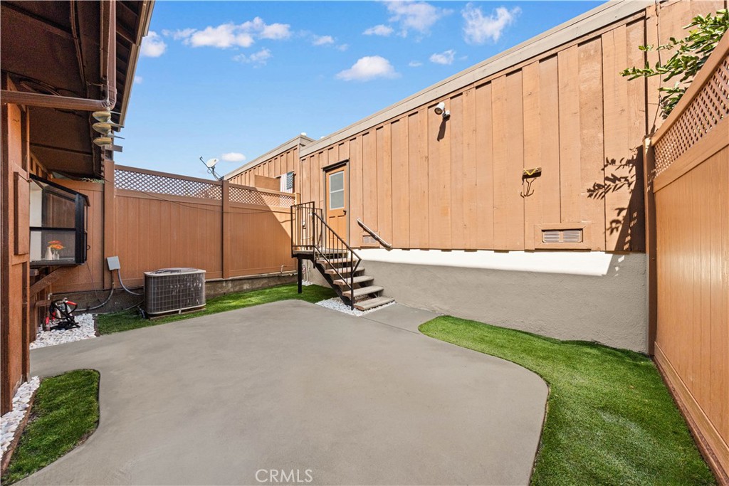 2220 Mount Shasta Drive