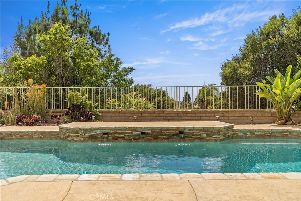 5415 Los Monteros