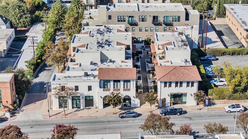 820 Mission
