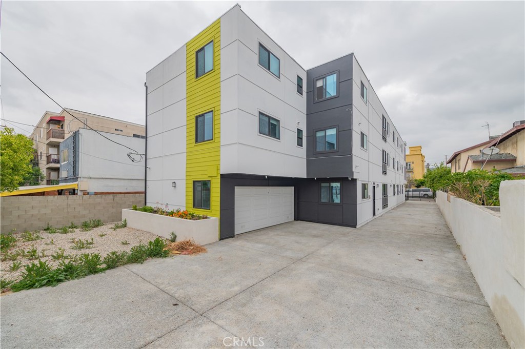 5652 La Mirada Avenue