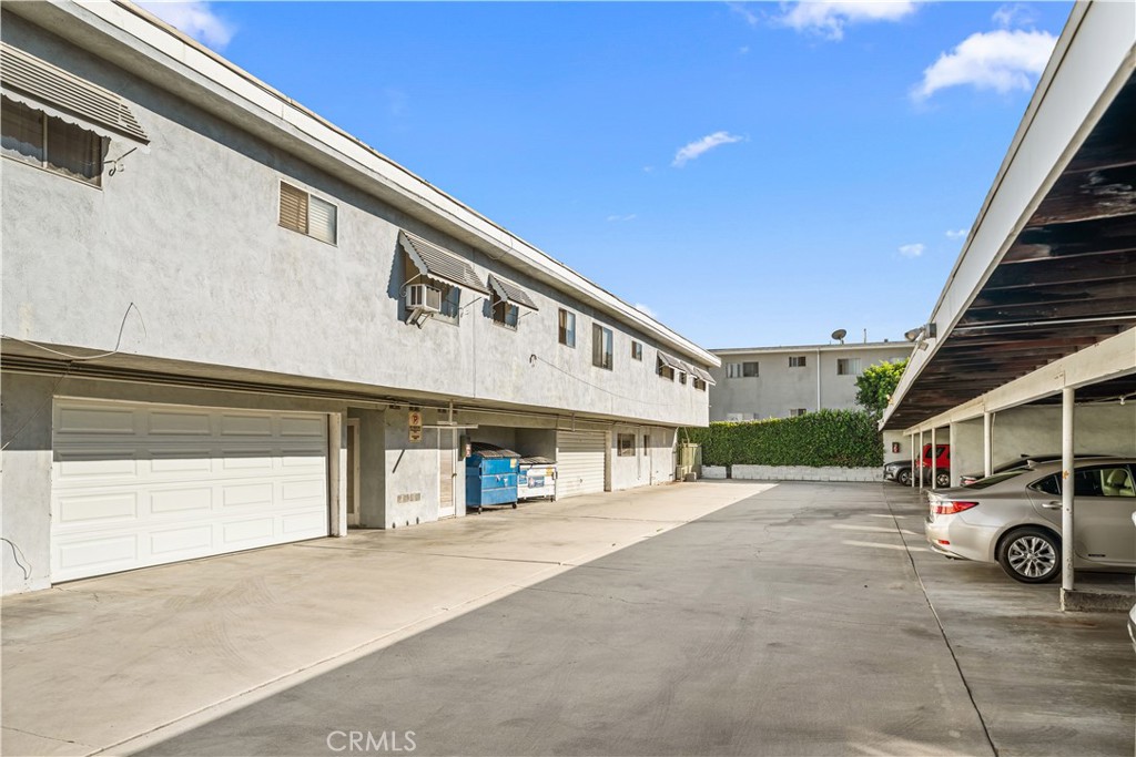127 N Eucalyptus Avenue 4