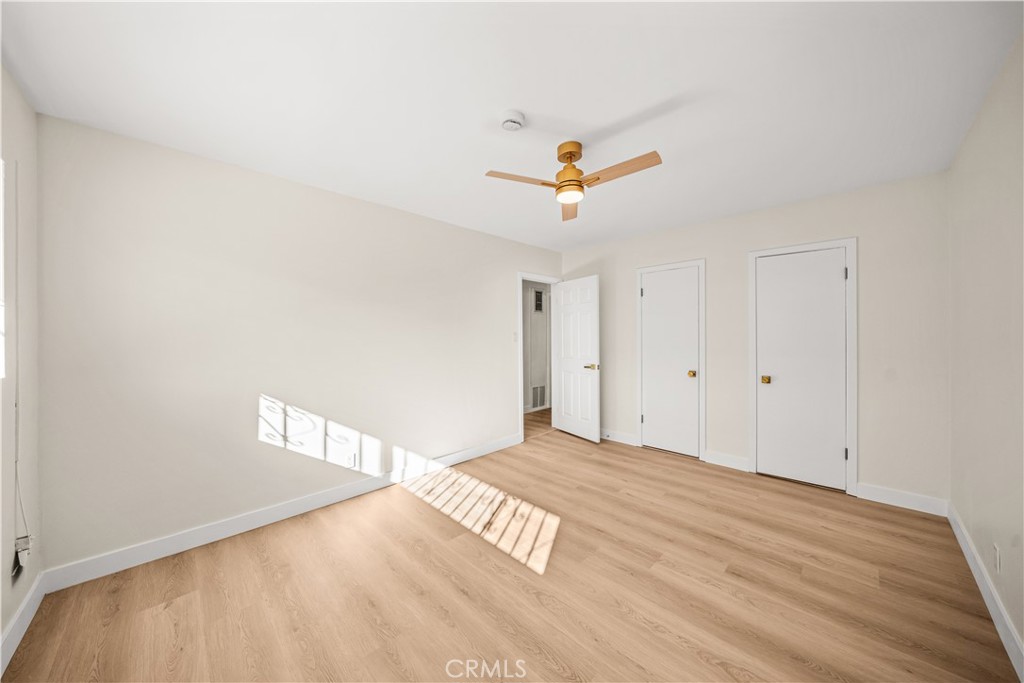 127 N Eucalyptus Avenue 4