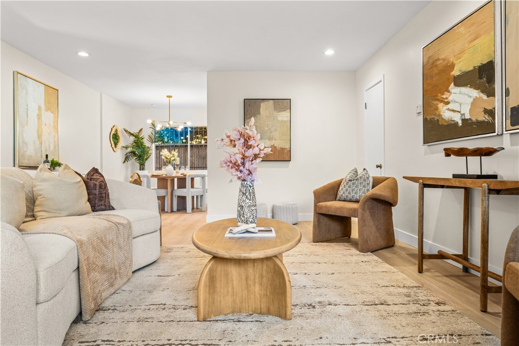 127 N Eucalyptus Avenue 4