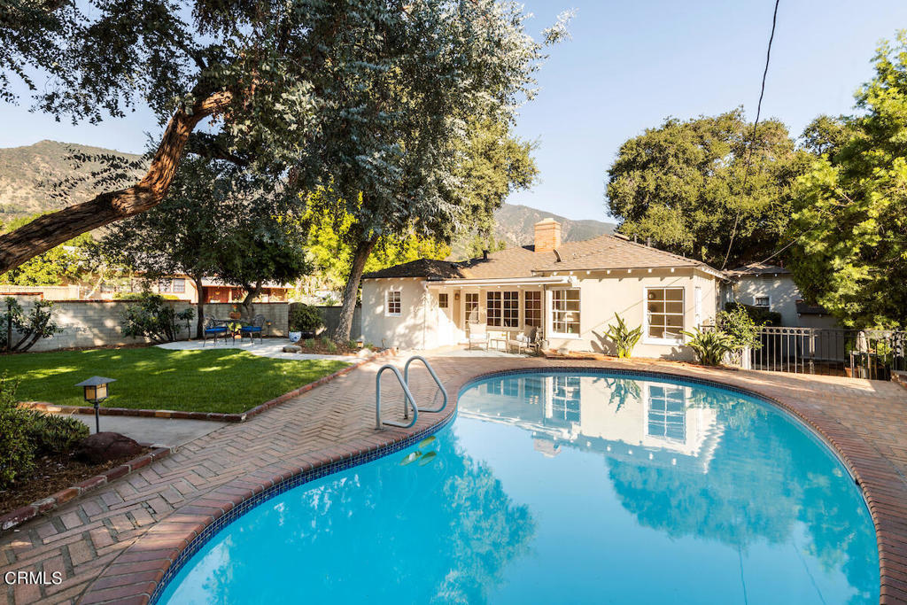 1845 Coolidge Avenue