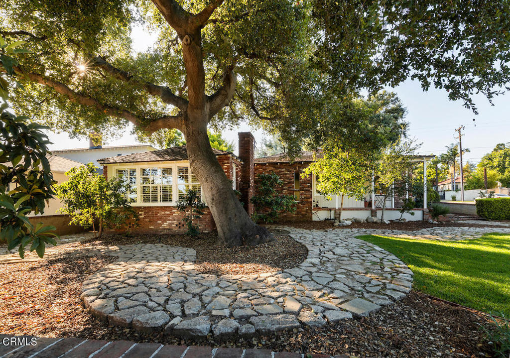 1845 Coolidge Avenue