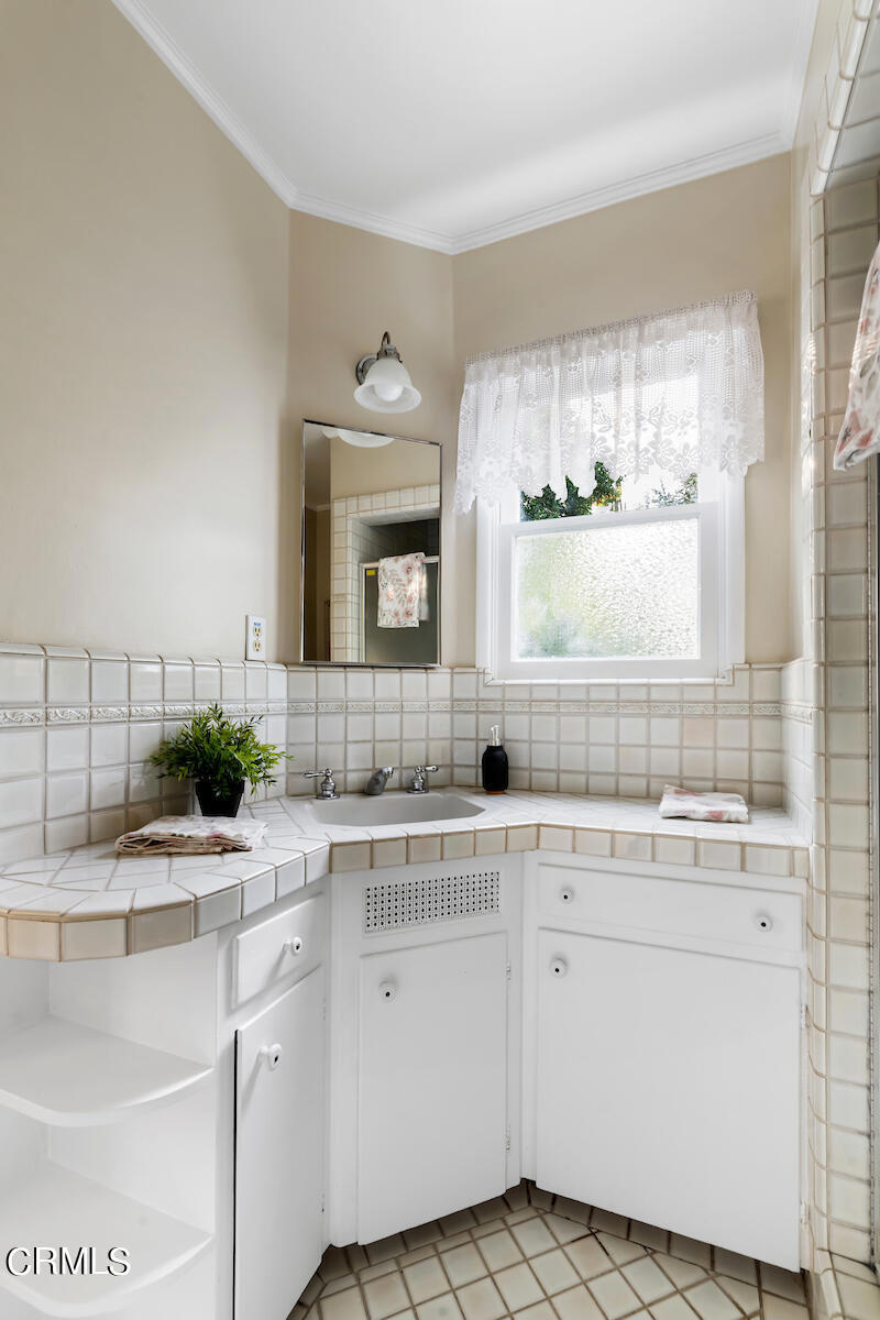 1845 Coolidge Avenue